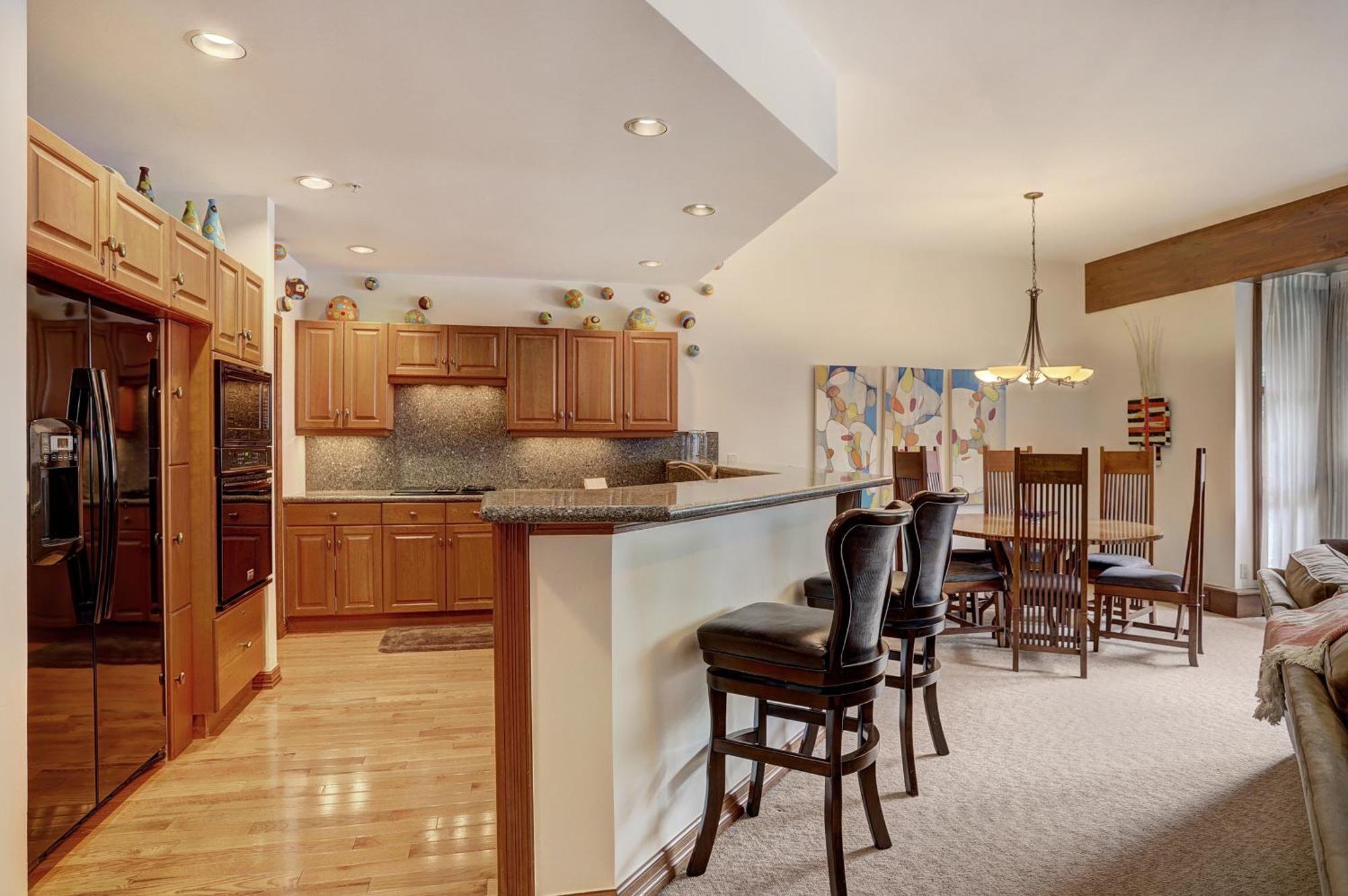 Two-Bedroom Apartment,1214398963:JPEG